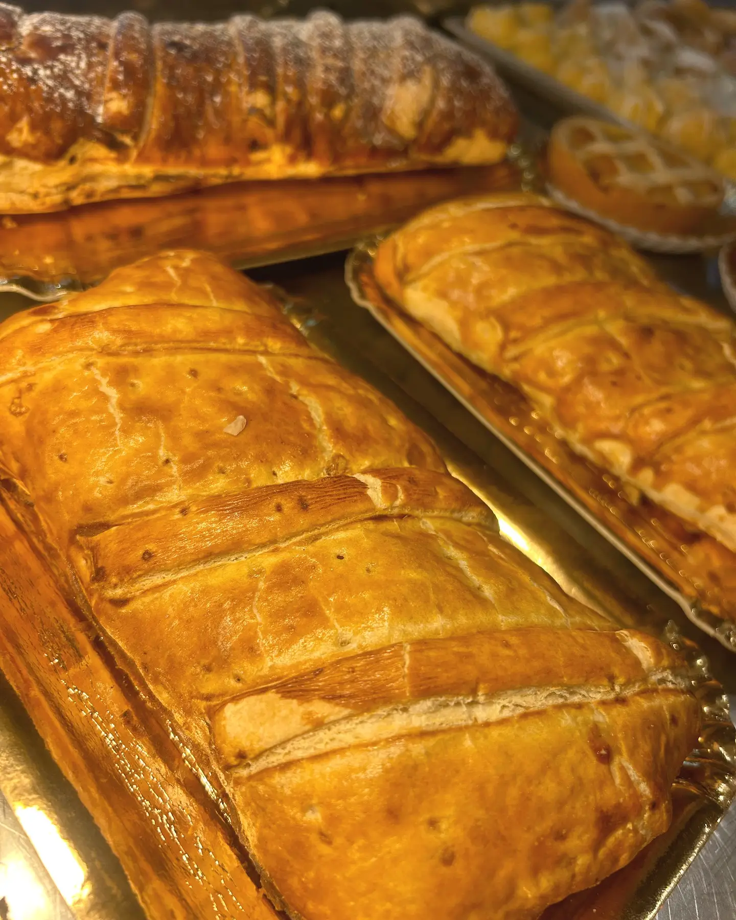 Strudel di sfoglia appena sfornati